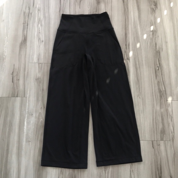 lululemon athletica Pants - Lululemon Black Leggings Size 2 Color Black